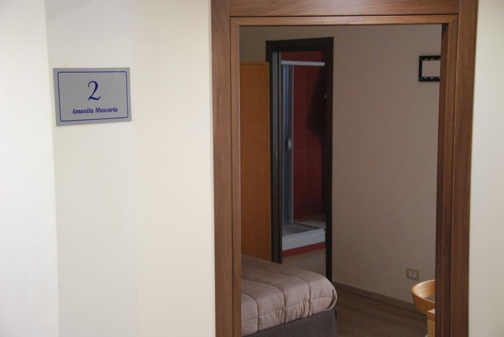 Guest House Caracas Lorica Eksteriør billede
